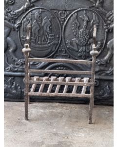 Parrilla Chimenea Gótica