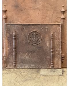 Pilares con Monograma IHS