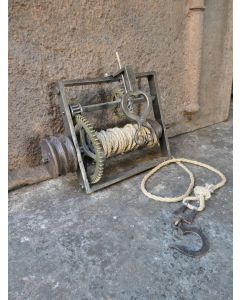 Asador Antiguo con Accionamiento de Peso