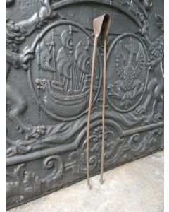 Antigua Tenaza Francés