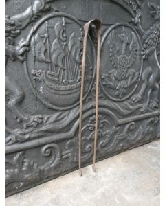 Antigua Tenaza Francés