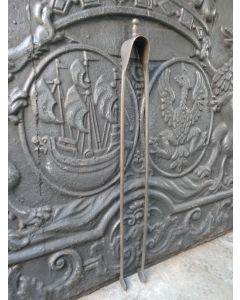 Antigua Tenaza Francés