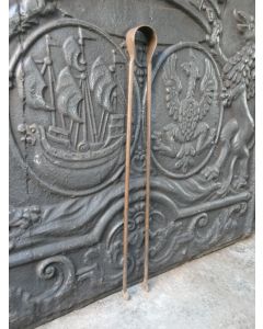 Antigua Tenaza Francés