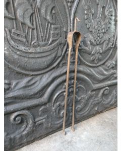 Antigua Tenaza Francés