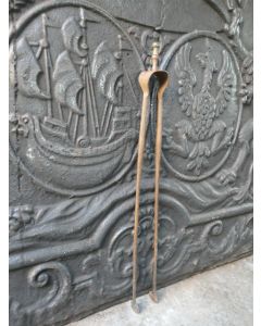 Antigua Tenaza Francés