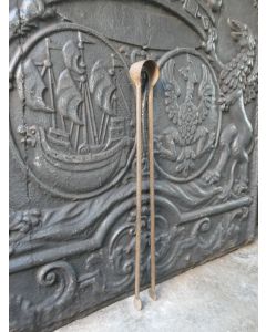 Antigua Tenaza Francés