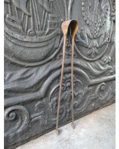 Antigua Tenaza Francés