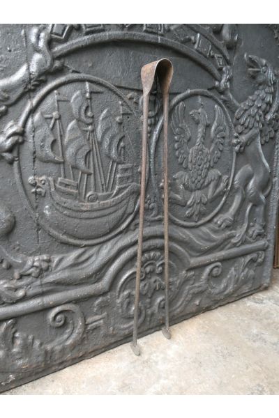 Antigua Tenaza Francés