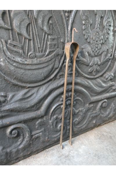 Antigua Tenaza Francés