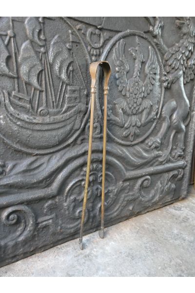Antigua Tenaza Francés