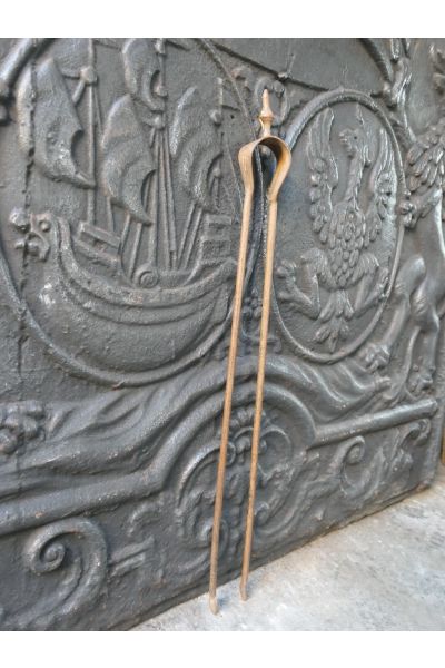 Antigua Tenaza Francés