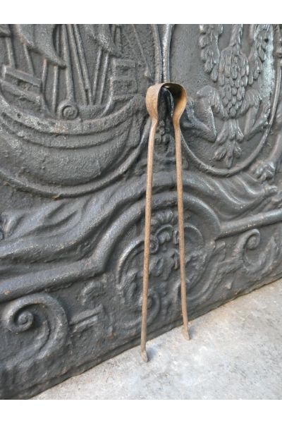 Antigua Tenaza Francés