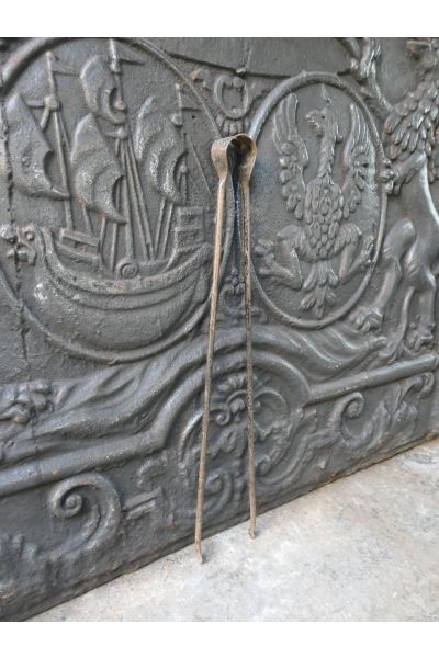 Antigua Tenaza Francés