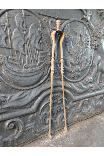 Antigua Tenaza Francés