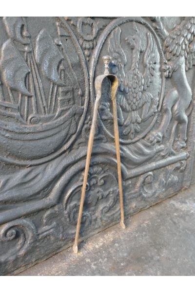 Antigua Tenaza Francés