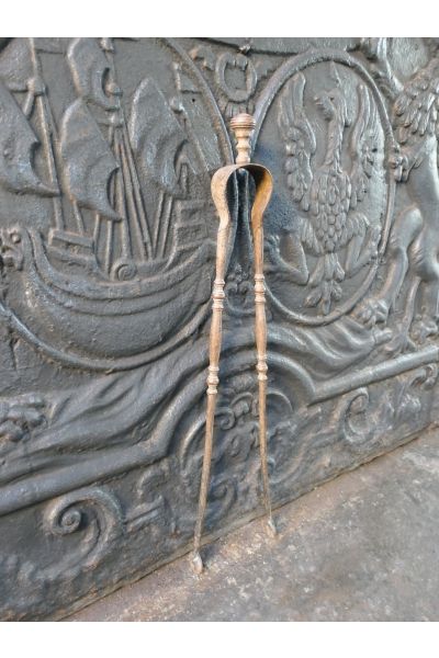 Antigua Tenaza Francés