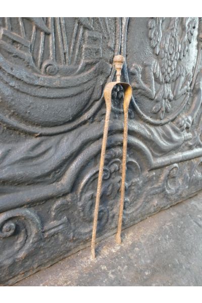 Antigua Tenaza Francés