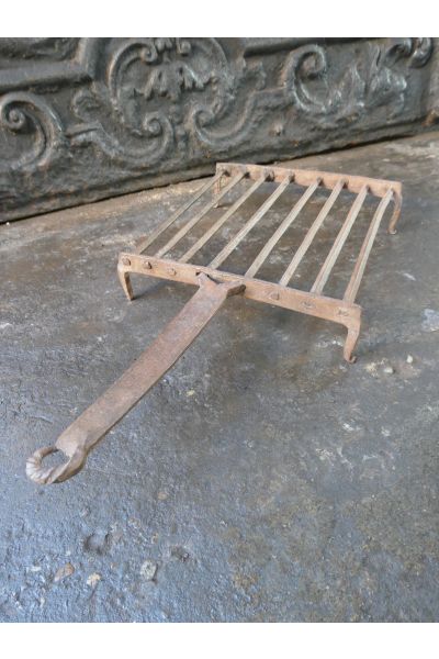 Antigua parrilla de hierro